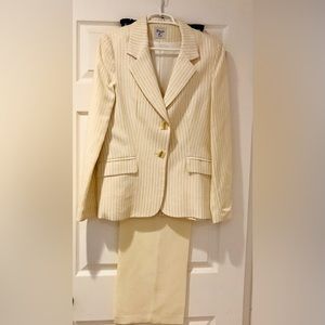 SPRING Pastel Yellow Pinstripe Pantsuit Size 10 USA French Design Vintage